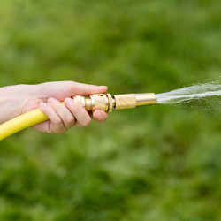 Комплект бързи връзки със струйник Hydro-Fix месинг